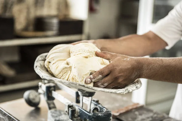 Hands Baker Weighing Amount Dough — Stock Photo, Image