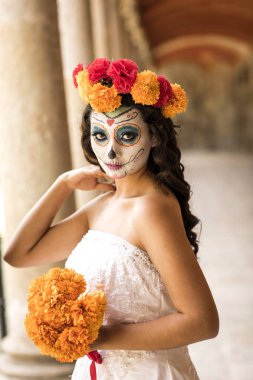 Bir eski mezarlığı, Guadalajara, Meksika Catrina mezarlığı ile düğün Giydir.