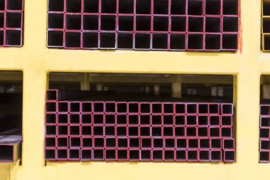 İnşaat için malzeme deposu. Büyük depo