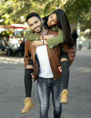 Birbirine aşık çift