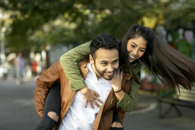 Birbirine aşık çift