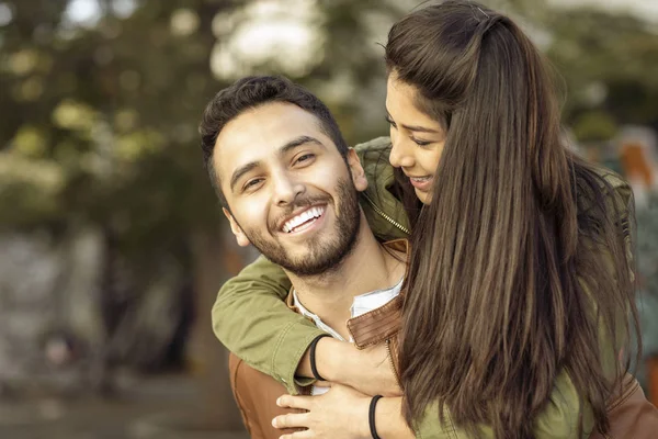 Birbirine aşık çift