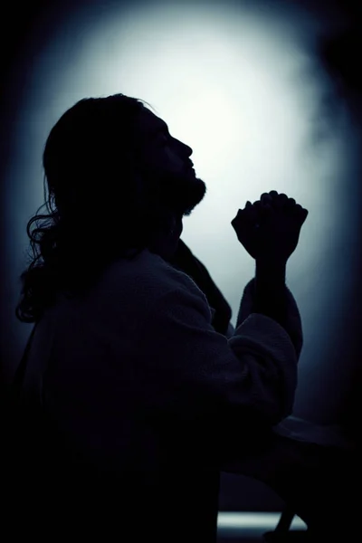 Jezus Chrystus modli się w nocy — Zdjęcie stockowe