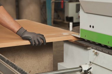 Adam çalışan eller 