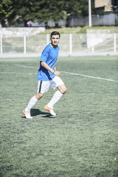 Jonge voetbalman — Stockfoto