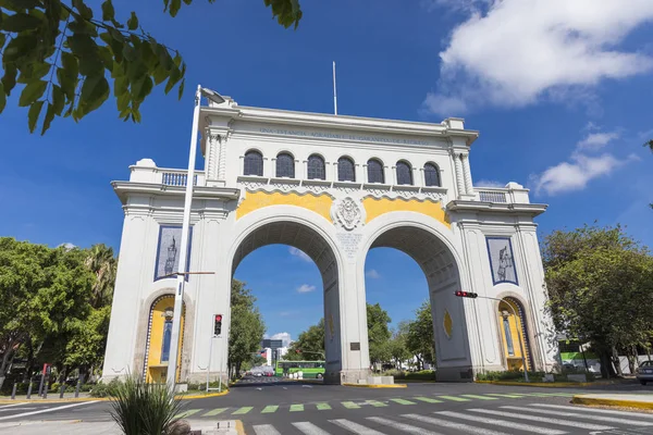 Toeristische monumenten van de stad guadalajara — Stockfoto