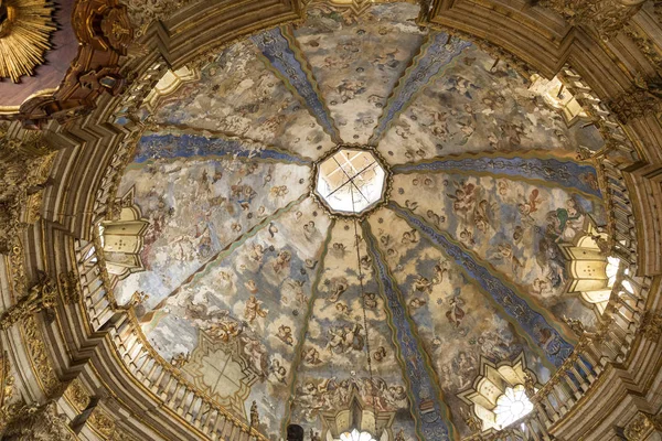 Guadalupe Our Lady Bazilikası, Interiors.