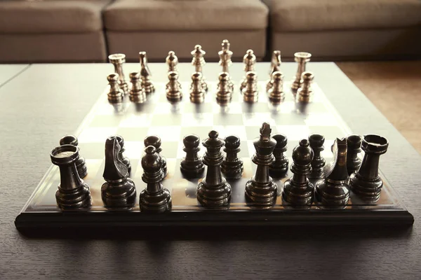 チェスの金属片. — ストック写真