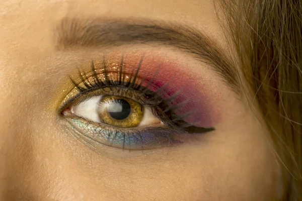 Nahaufnahme der schönen Frau Auge. — Stockfoto