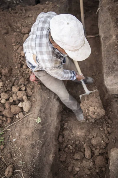 Detalle de los hombres trabajando en la construcción —  Fotos de Stock