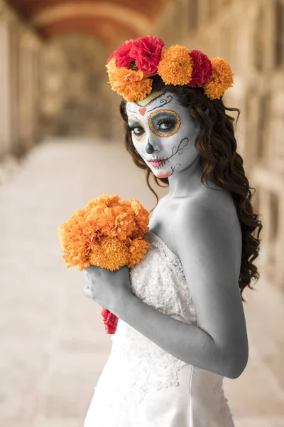 Catrin a Catrina na hřbitově — Stock fotografie