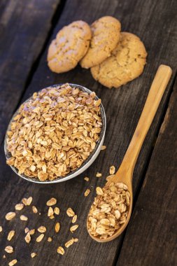 Tam tahıllı yulaf ezmesi ile çerezler.