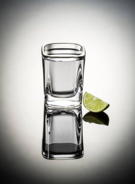 Tekila limon ile vurdu