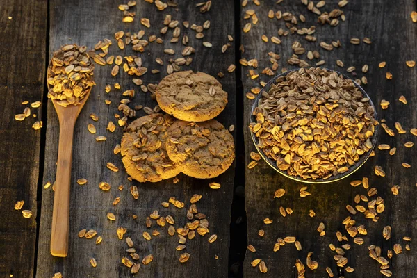 Tam tahıllı yulaf ezmesi ile çerezler.