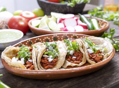 Çoban veya marine et Tacos