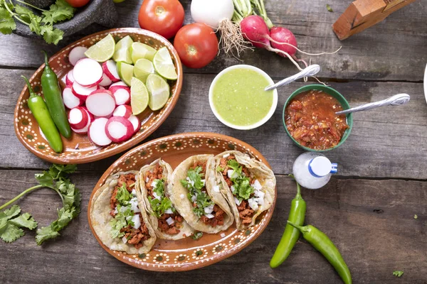 Tacos von Fleisch an den Schäfer oder mariniert — Stockfoto