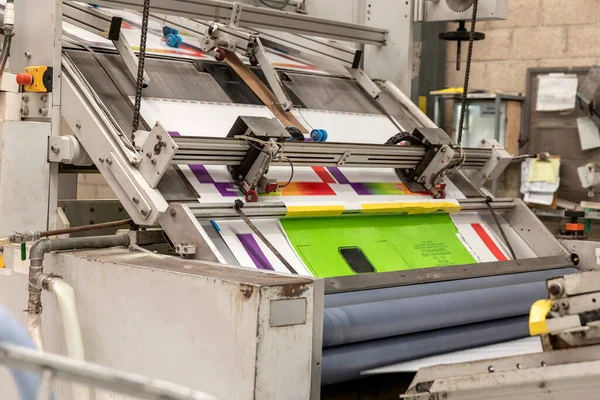 Primer Plano Una Máquina Impresión Offset Durante Producción —  Fotos de Stock