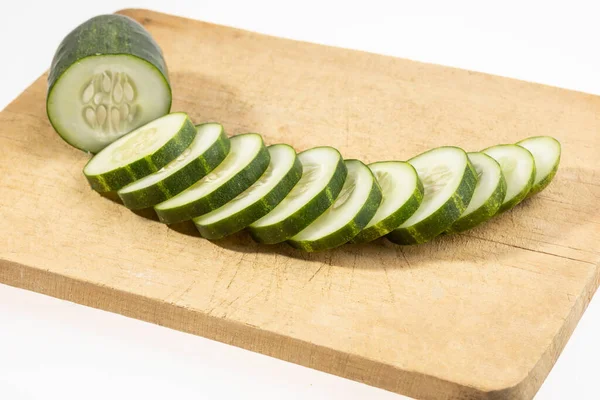 Primer Plano Delicioso Pepino Sobre Fondo Blanco — Foto de Stock