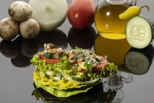 Detailní Záběr Vegetariánského Toastu Různých Druhů Zeleniny — Stock fotografie