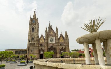 Expiatory Kilisesi. Guadalajara, Jalisco, Meksika 'nın mimari ve anıtları. Gündüz çekimleri.