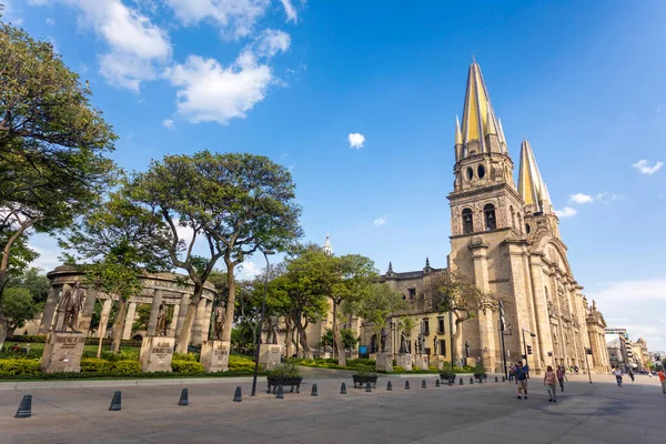 大都会大教堂 墨西哥哈利斯科州瓜达拉哈拉市的建筑和纪念碑 白天拍摄 — 图库照片