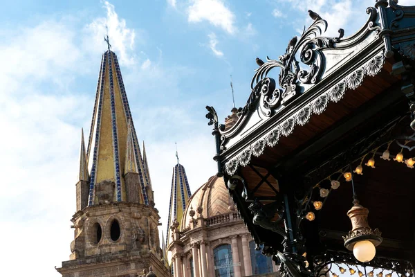 大都会大教堂 墨西哥哈利斯科州瓜达拉哈拉市的建筑和纪念碑 白天拍摄 — 图库照片