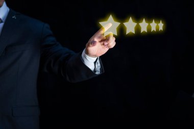 Zarif iş adamı beş yıldızlı sanal bir hizmet veriyor.