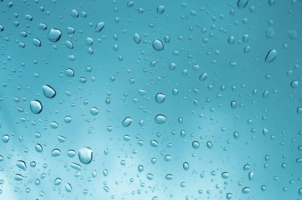 Üstünde belgili tanımlık cam cam damla