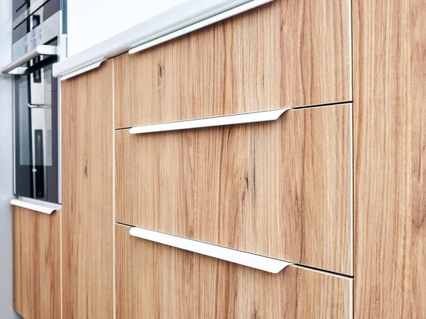 Modern Whit mutfak iç dekorasyonunun ayrıntıları