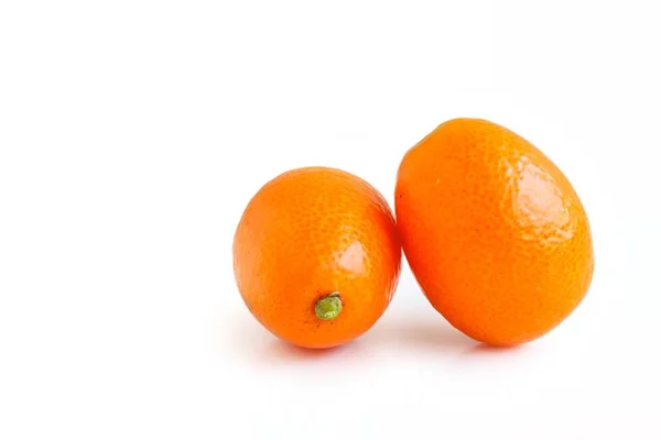 Frischer Saftiger Kumquat Auf Weißem Hintergrund — Stockfoto