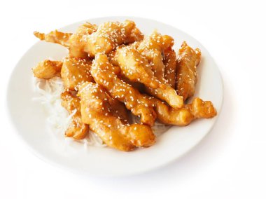 Beyaz Tabak ta Çin Bal Tavuk Yemeği