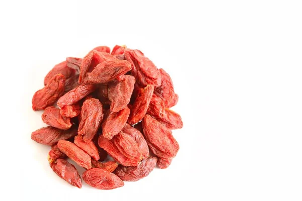 Bayas Goji Secas Sobre Fondo Blanco — Foto de Stock