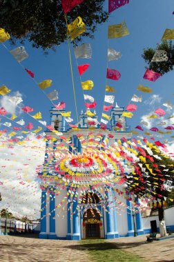 Girişinde bir Kilisesi, San Cristobal de las Casas, Mexico tüller.