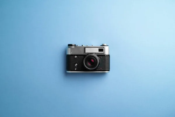 Vintage Fotocamera Sfondo Blu — Foto Stock