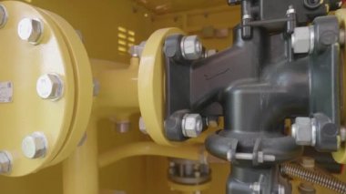 Algılayıcılar ve ısıtma boruları evde.