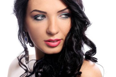 Şirin yüzlü güzel esmer