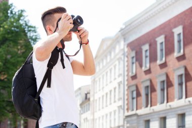 Turist. Tatil boyunca adam