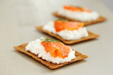 Balık. Masada nefis bir lezzet var.