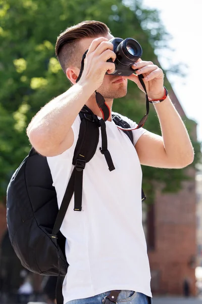 Turista Hombre Durante Viaje Vacaciones —  Fotos de Stock