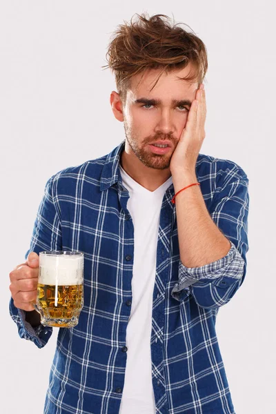 Álcool Problemas Jovem Alcoólico Com Cerveja — Fotografia de Stock