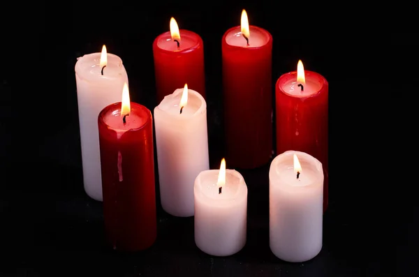 Kerzen Auf Schwarzem Hintergrund — Stockfoto