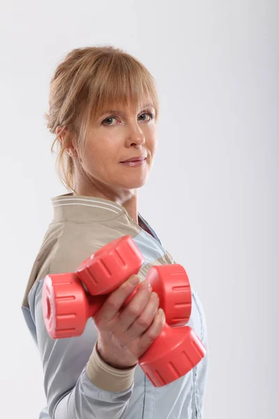 Porträt Einer Attraktiven Frau Beim Training Studio — Stockfoto