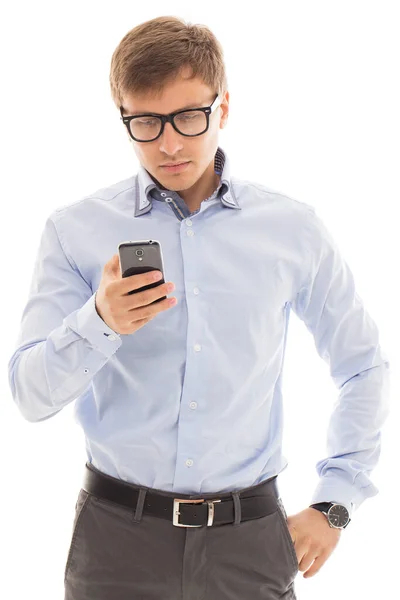 Snygg Man Blå Skjorta Och Glasögon Håller Mobiltelefon — Stockfoto