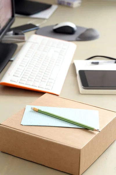 Espacio Trabajo Objetos Sobre Una Mesa Oficina — Foto de Stock