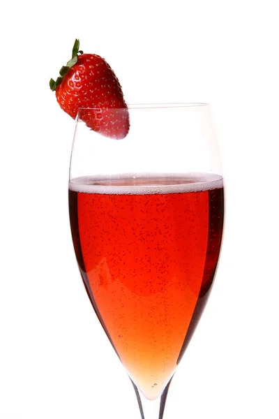 Bicchiere Champagle Rosso Con Fragola — Foto Stock