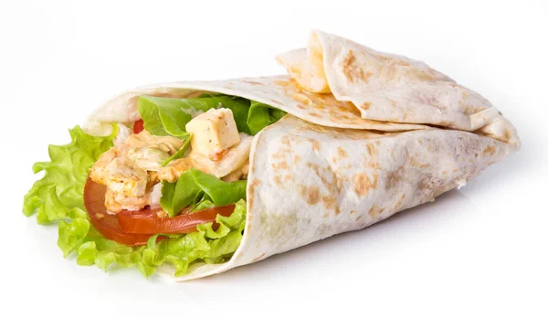 Beyaz arka planda lezzetli tortilla