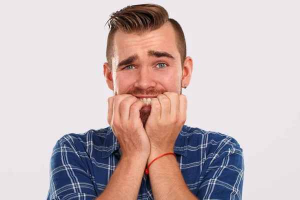 Emoties Gevoelens Jonge Man Met Een Witte Achtergrond — Stockfoto