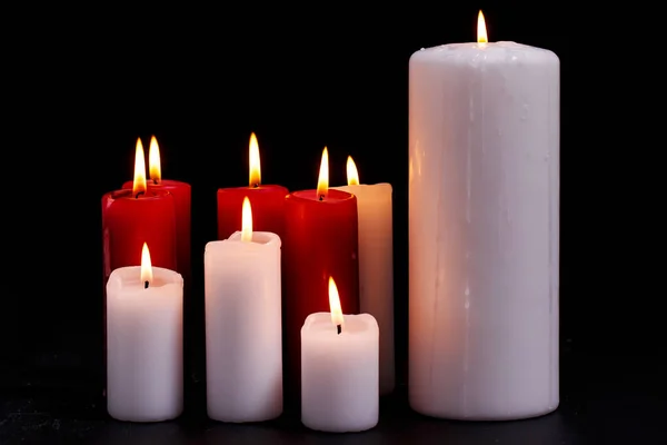 Kerzen Auf Schwarzem Hintergrund — Stockfoto