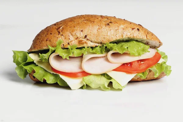 Délicieux Sandwich Long Sur Table — Photo