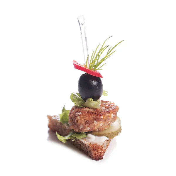 食べ物だ 白い背景の上においしい前菜 — ストック写真